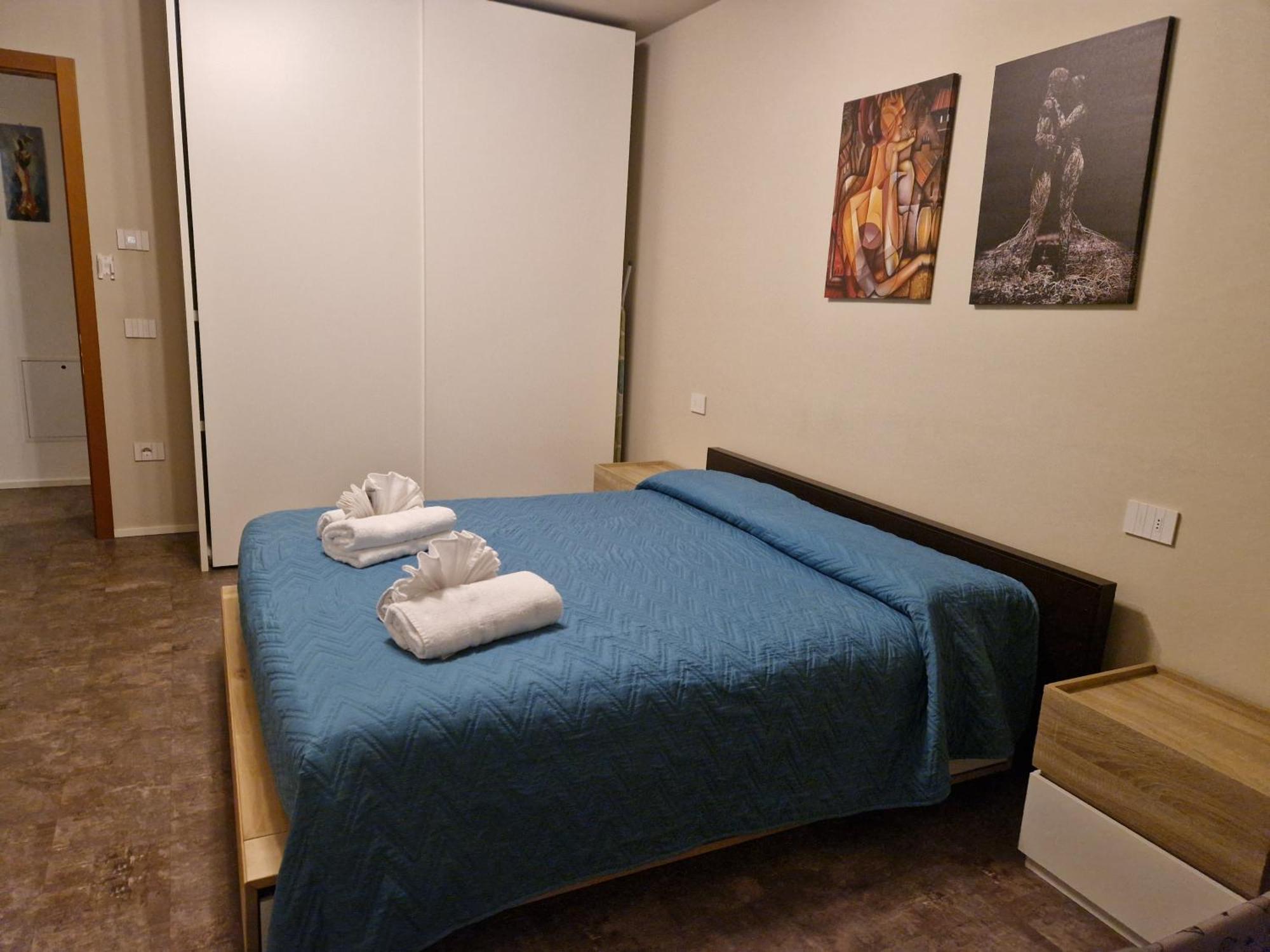 Appartement Infinite Blue à Riva del Garda Chambre photo